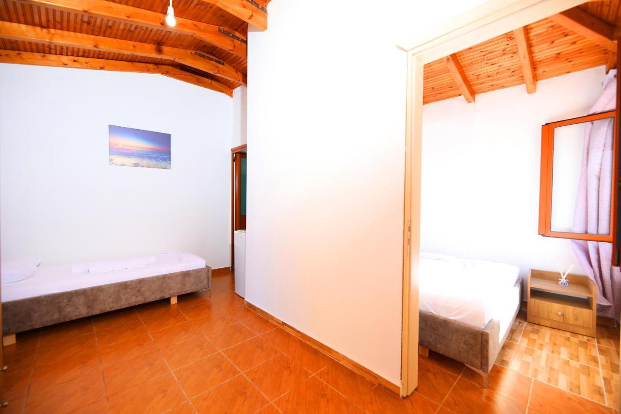 Seascape Villas Vlorë Buitenkant foto